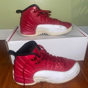 Air Jordan 12 gym red